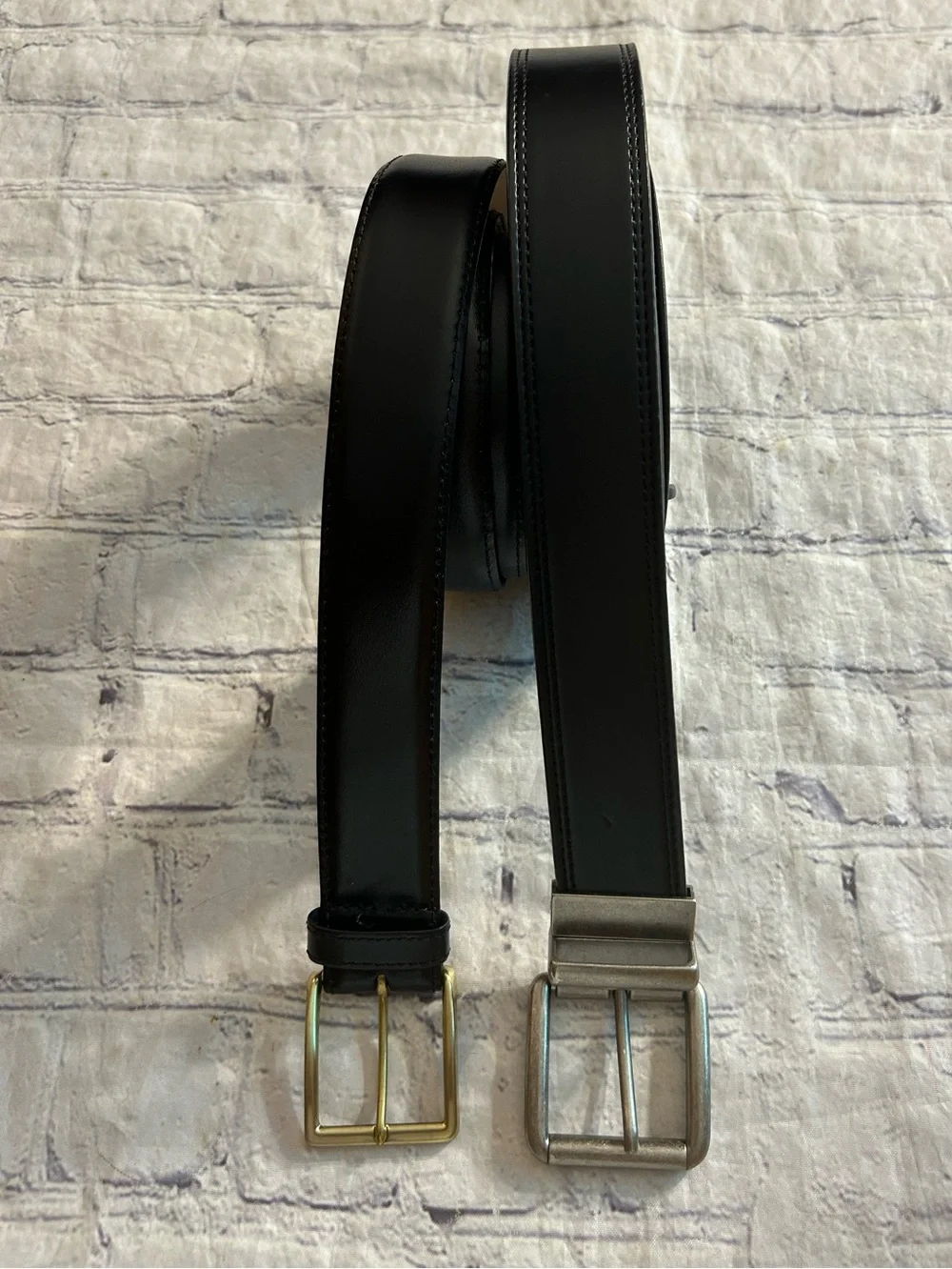 LOT OF (2) MENS BELTS BROWN/BLACK VEGAN REVERSIBLE 46 & BLACK CASHMERE LINED 46